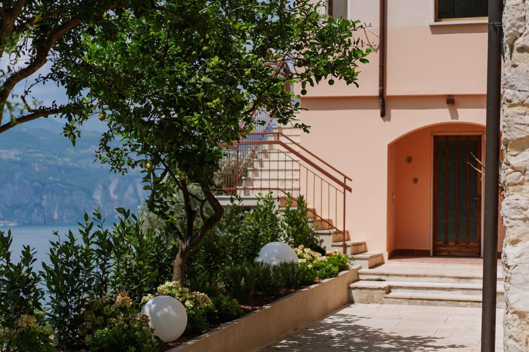 View Garda Lake เบรนโซเน ซูล การ์ดา ภายนอก รูปภาพ